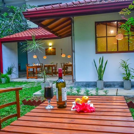 Onera Villa Хиккадува Экстерьер фото